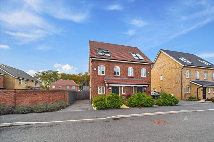 3 Bedroom Semi-Detached House For Sale In Farmyard Close, Overstone Lodge, Northampton, NN3