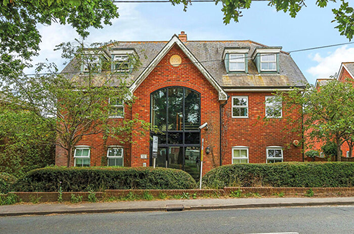 2 Bedroom Apartment For Sale In Winchester Road, Bishops Waltham, Southampton, Hampshire, SO32