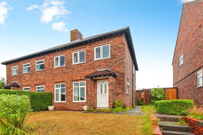 3 Bedroom Semi-Detached House For Sale In Weaver Crescent, Frodsham, WA6