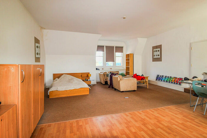 1 Bedroom Apartment To Rent In Broad Street, NG1