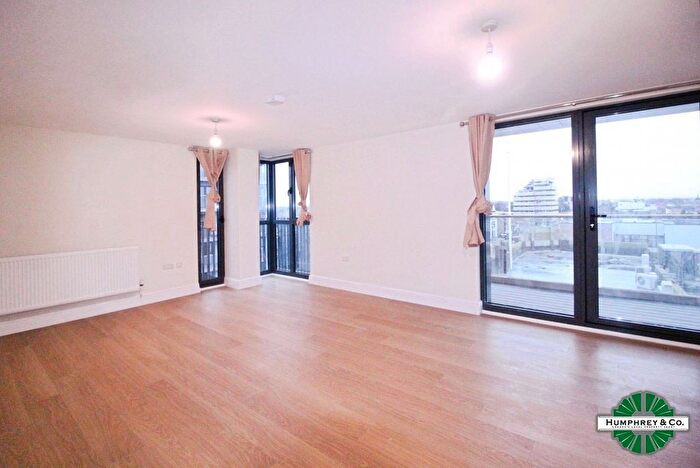 1 Bedroom Flat To Rent In Charter House, High Road, IG1