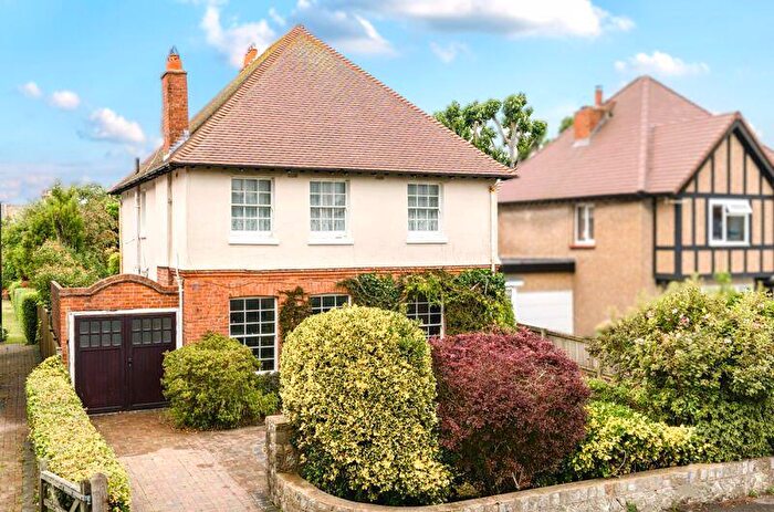 4 Bedroom Detached House For Sale In Folkestone, CT20