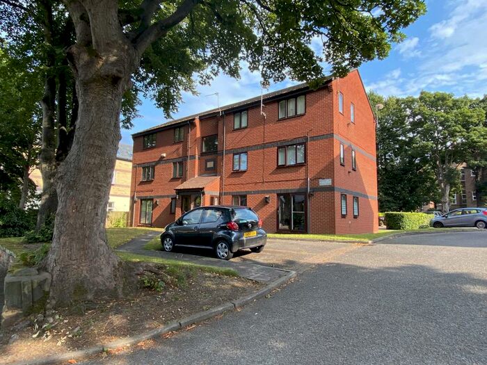 2 Bedroom Apartment To Rent In Beresford Road, Prenton, CH43