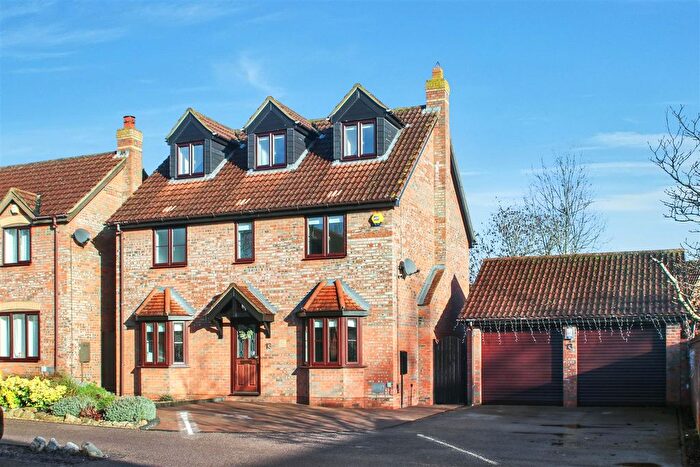 5 Bedroom Property For Sale In Alstonefield, Emerson Valley, Milton Keynes, MK4