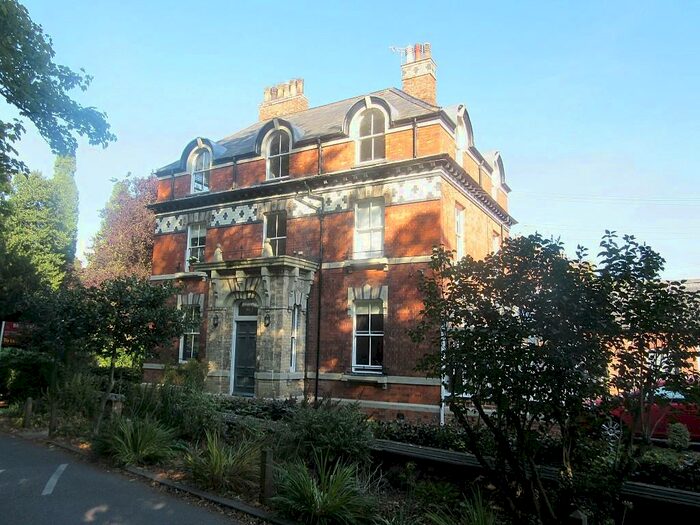 1 Bedroom Flat To Rent In Lawn Road, Rowley Park, Stafford, ST17