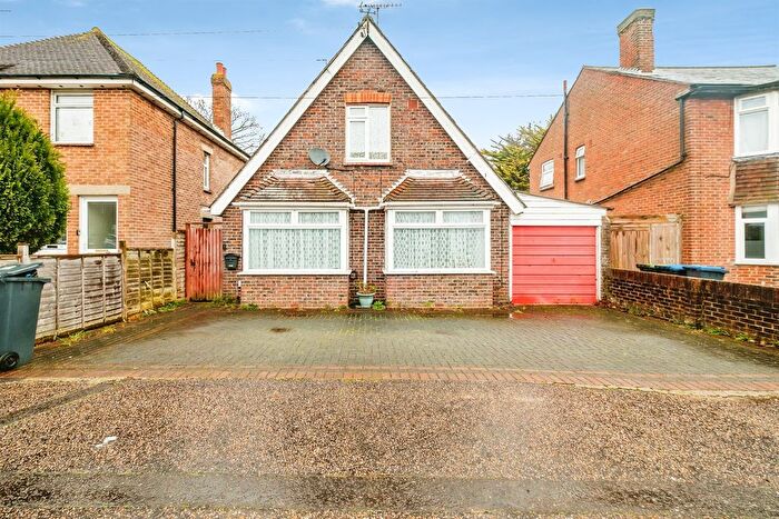 3 Bedroom Detached Bungalow For Sale In Leigh Road, Worthing, BN14