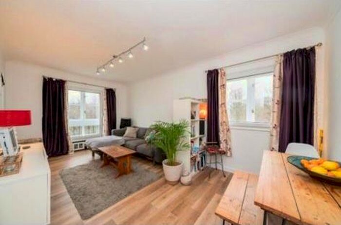 2 Bedroom Flat To Rent In Alsford Wharf, Berkhamsted, HP4