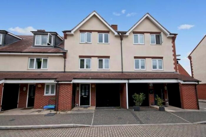 3 Bedroom Terraced House To Rent In Hamble Drive, Hayes, UB3