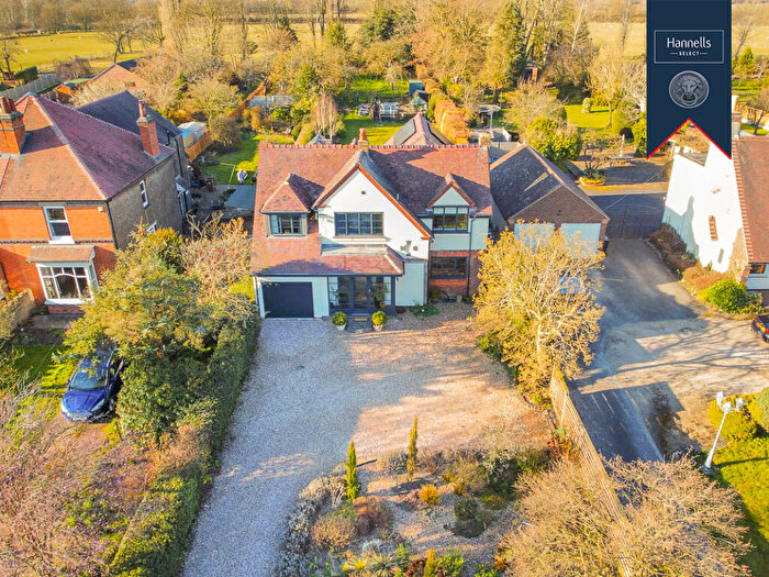 4 Bedroom Detached House For Sale In Castle Way, Willington, DE65