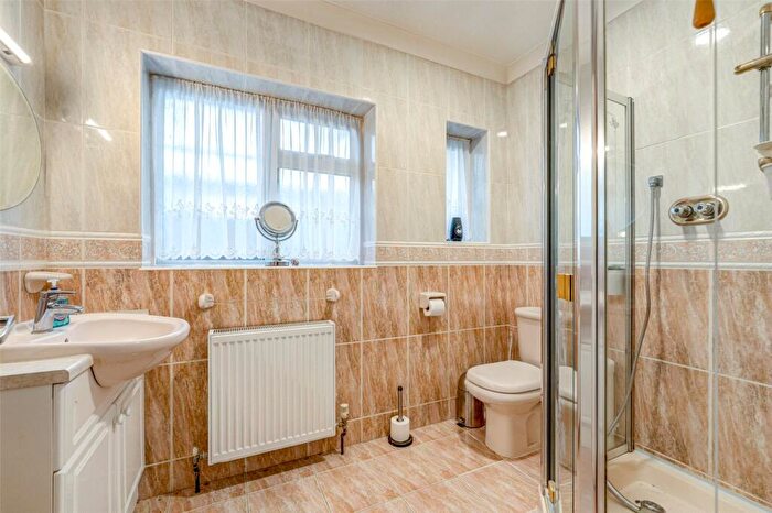 2 Bedroom Bungalow For Sale In Cranleigh Road, Worthing, West Sussex, BN14
