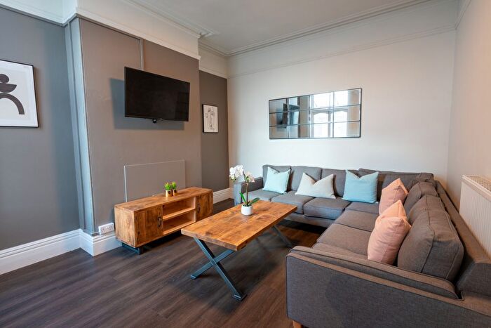 6 Bedroom Property To Rent In Mount Pleasant Road, Exeter, EX4