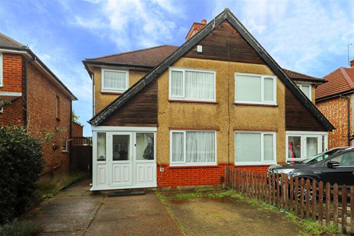 3 Bedroom Semi Detached House For Sale In Harvey Road, Hillingdon, UB10