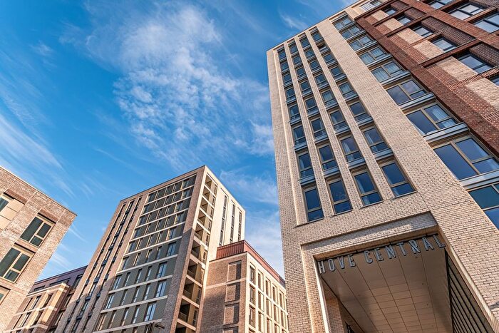 3 Bedroom Flat To Rent In Hove Central, Boulevard Place Hove, BN3