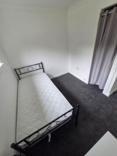 3 Bedroom Flat To Rent In Kilcreggan View, East, Greenock, PA15