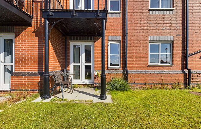 2 Bedroom Flat To Rent In Armstrong Quay, Liverpool, L3