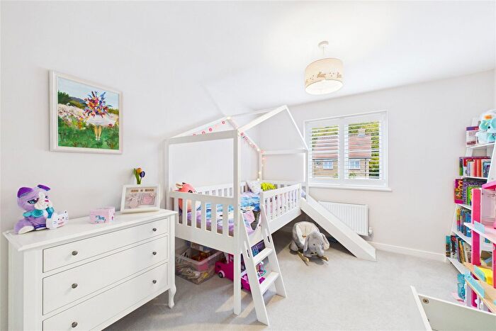 4 Bedroom Detached House For Sale In Hurst Avenue, Blackwater, Camberley, Hampshire, GU17