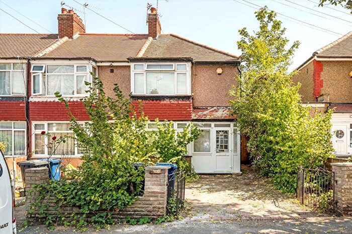 2 Bedroom Property To Rent In Federal Road, Greenford, UB6