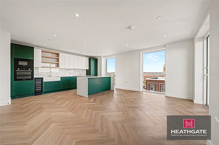 3 Bedroom Flat To Rent In Lindley House, Silkstream, The Hyde, NW9