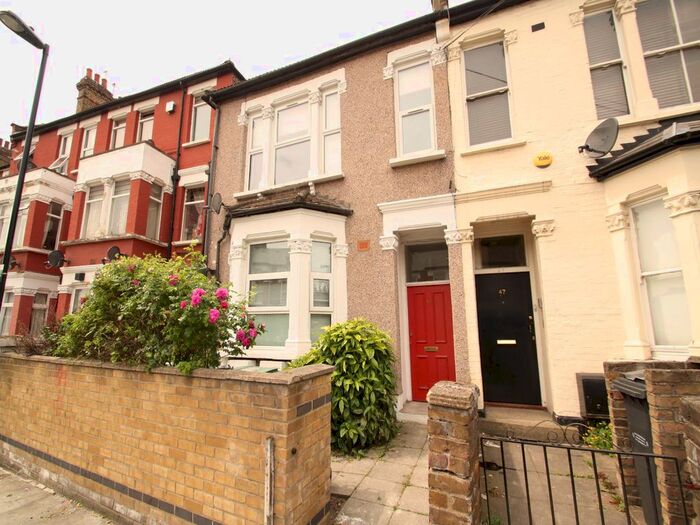 2 Bedroom Flat To Rent In Mount Pleasant Road, London, N17