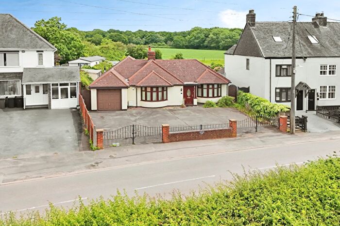 2 Bedroom Detached Bungalow For Sale In Tamworth Road, Wood End, CV9