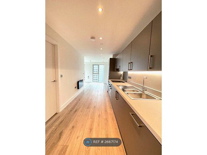 1 Bedroom Flat To Rent In Boulevard Plaza, Birmingham, B5