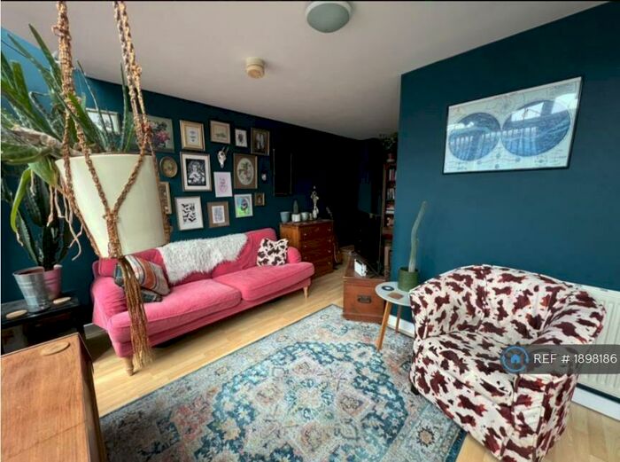 2 Bedroom Penthouse To Rent In Royal Quay, Liverpool, L3