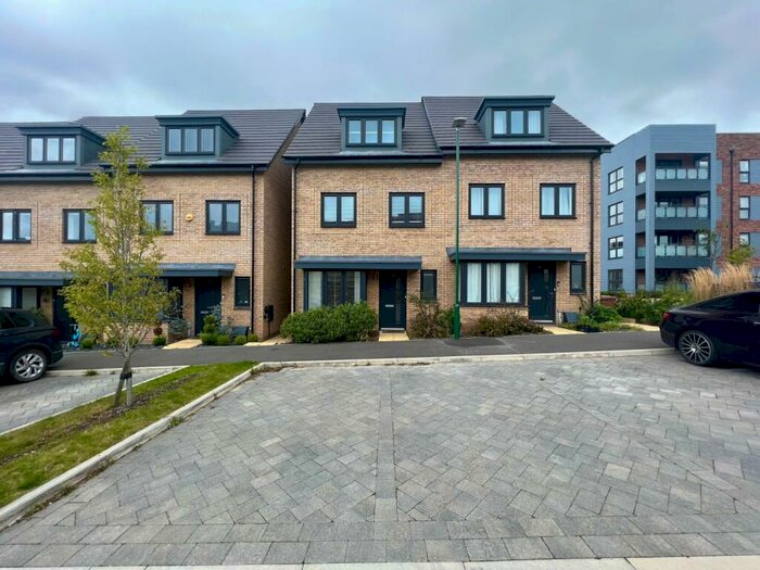 3 Bedroom House To Rent In Woodlands Place, Blythe Valley Park, Shirley, Solihull, B90