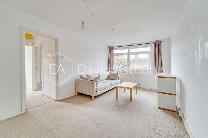 2 Bedroom Apartment To Rent In Birchington Court, Crouch Hall Road, London, N8