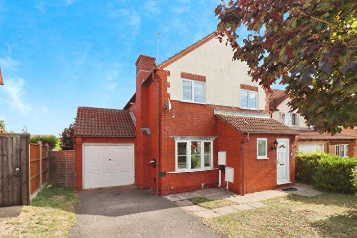 3 Bedroom Detached House For Sale In Oaktree Crescent, Bradley Stoke, Bristol, Gloucestershire, BS32