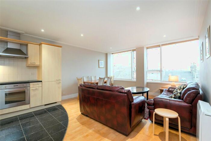 2 Bedroom Flat To Rent In Drayton Park, Islington, N5