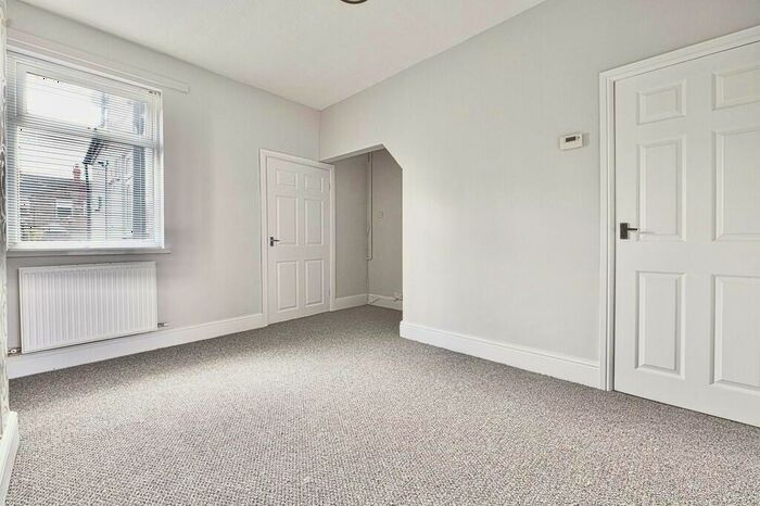 3 Bedroom End Of Terrace House For Sale In Daubney Street, Cleethorpes, DN35