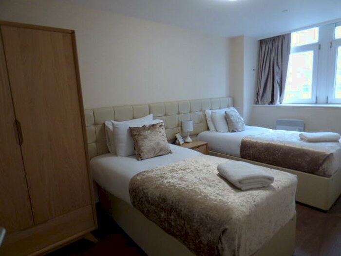 1 Bedroom Apartment To Rent In Daniel House, L20