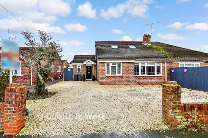 3 Bedroom Semi-Detached Bungalow For Sale In Harvest Road, Waterlooville, Hampshire, PO7