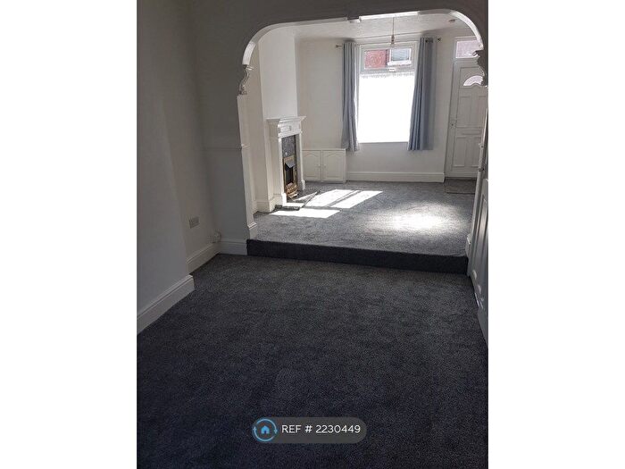 2 Bedroom End Of Terrace House To Rent In Montague St, Nottingham, NG6