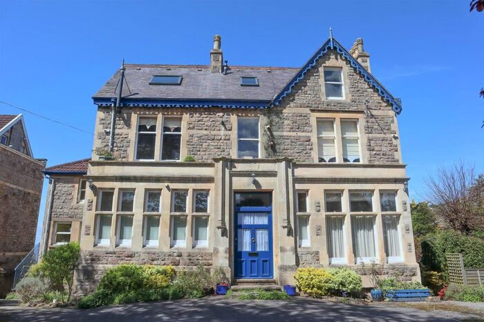 2 Bedroom Flat To Rent In The Avenue, Clevedon, BS21