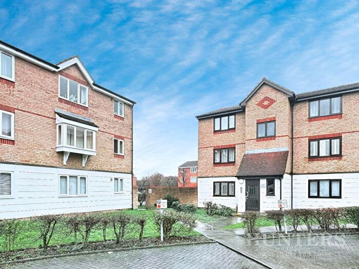 1 Bedroom Apartment To Rent In Mullards Close, Hackbridge, CR4