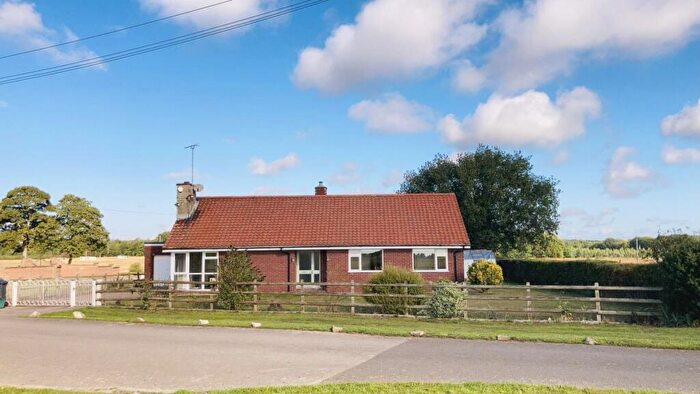 3 Bedroom Bungalow To Rent In Martin Common, Bawtry, DN10