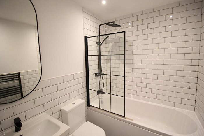 2 Bedroom Flat To Rent In Finlay Drive, Glasgow, G31