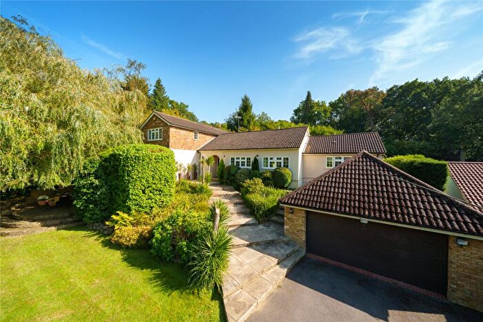 5 Bedroom Detached House For Sale In Hook Heath Road, Woking, Surrey, GU22
