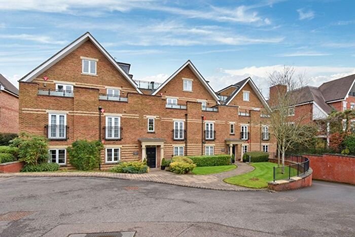 3 Bedroom Flat For Sale In Ethorpe House, Packhorse Road, Gerrards Cross, Buckinghamshire, SL9