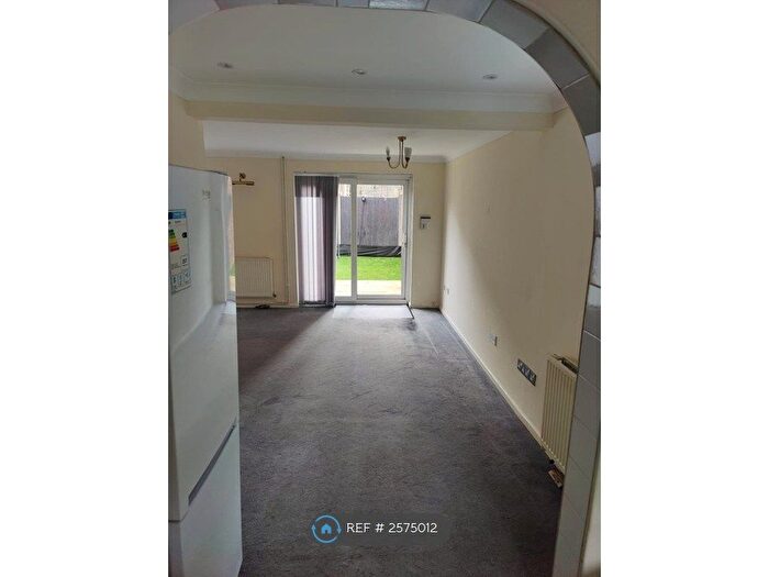 2 Bedroom Terraced House To Rent In Long Banks, Harlow, CM18