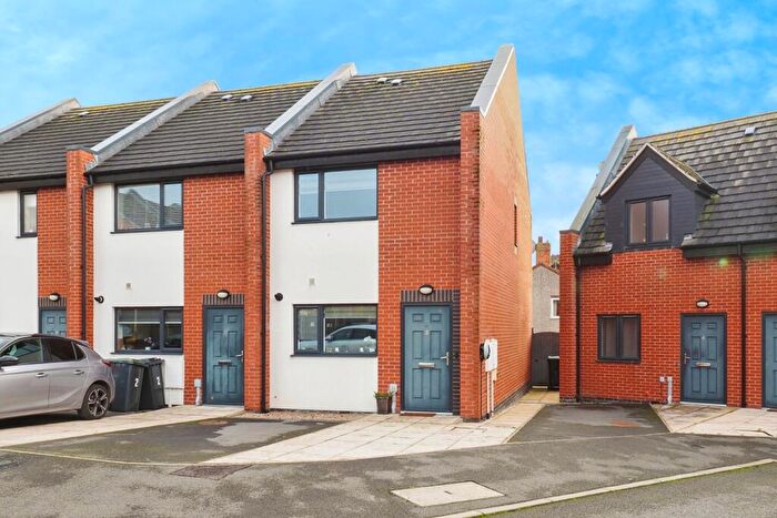 2 Bedroom End Of Terrace House For Sale In Victory Close, Eastwood, Nottingham, Nottinghamshire, NG16