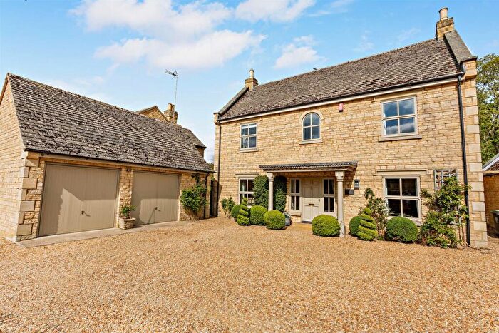 4 Bedroom Detached House For Sale In Fotheringhay Road, Tansor, Peterborough, PE8