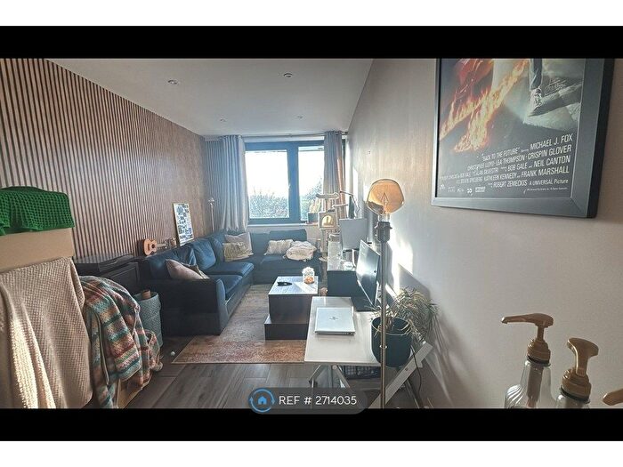 1 Bedroom Flat To Rent In Triangle Homes, Stoke Mandeville, Aylesbury, HP22