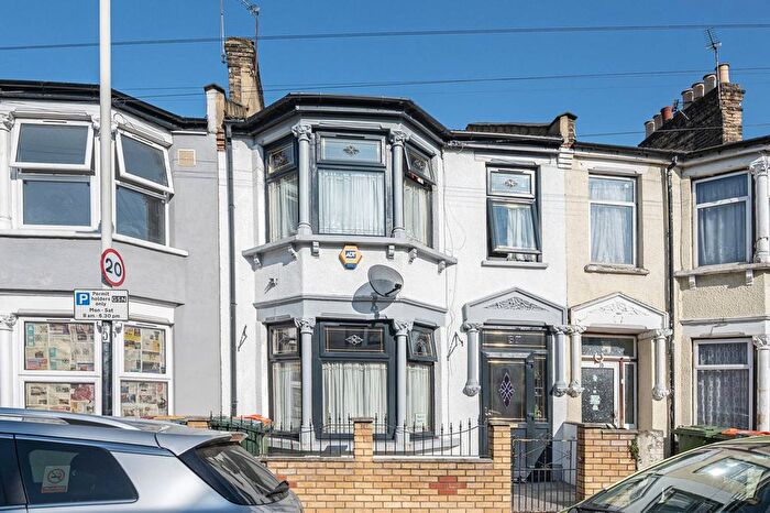 3 Bedroom Terraced House For Sale In Whyteville Road, Forest Gate, London, E7