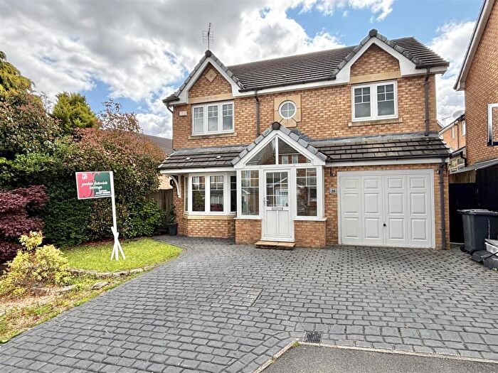 4 Bedroom Detached House To Rent In Kingfisher Way, Simmondley, Glossop, SK13