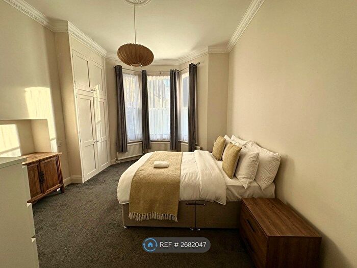 1 Bedroom Flat To Rent In Adie Road, London, W6