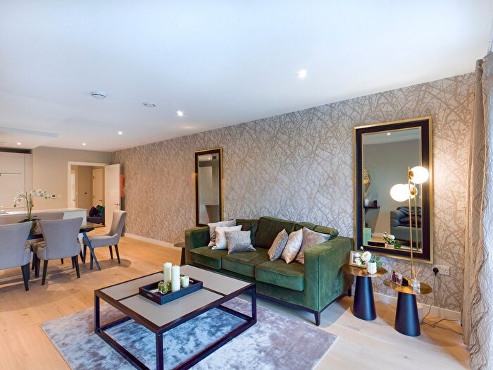 2 Bedroom Flat For Sale In Flat, Fitzgerald Court, Rodney Street, N1