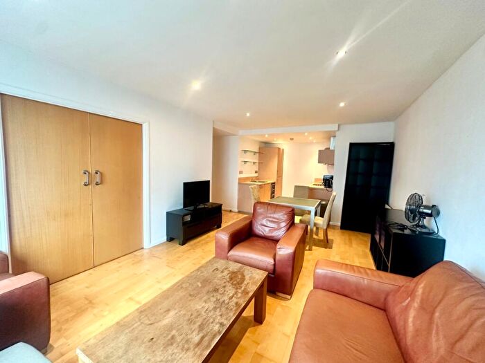 2 Bedroom Apartment To Rent In One Fletcher Gate, Adams Walk, Nottingham, Nottinghamshire, NG1