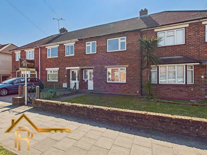 3 Bedroom Terraced House To Rent In Broadstone Road, Hornchurch, London, RM12
